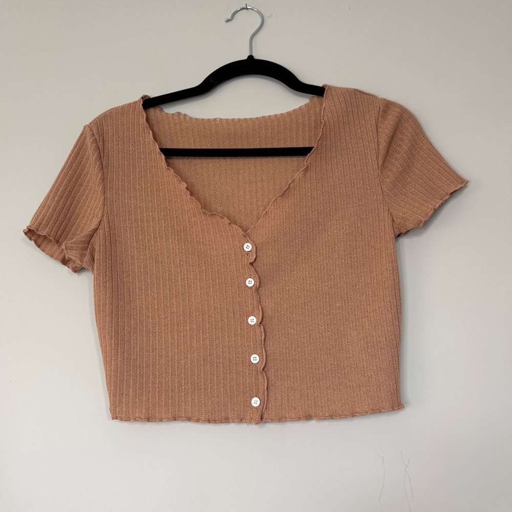 SHEIN Tan/Light Brown Crop Top Button Up Shirt Size M
Short Sleeve